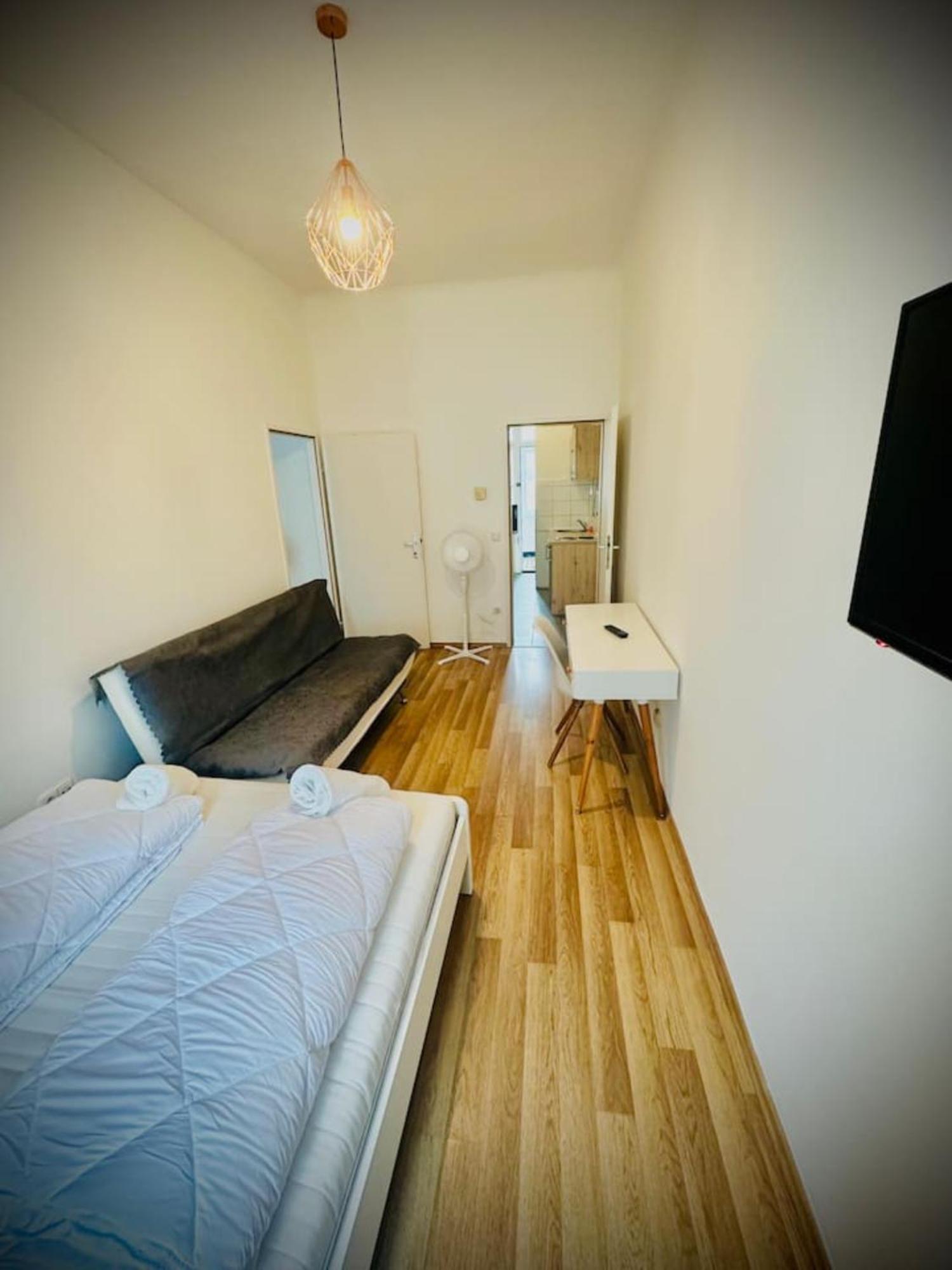 Apartment Spacious 2br Apt, Only 10min To Westbahnhof Wien