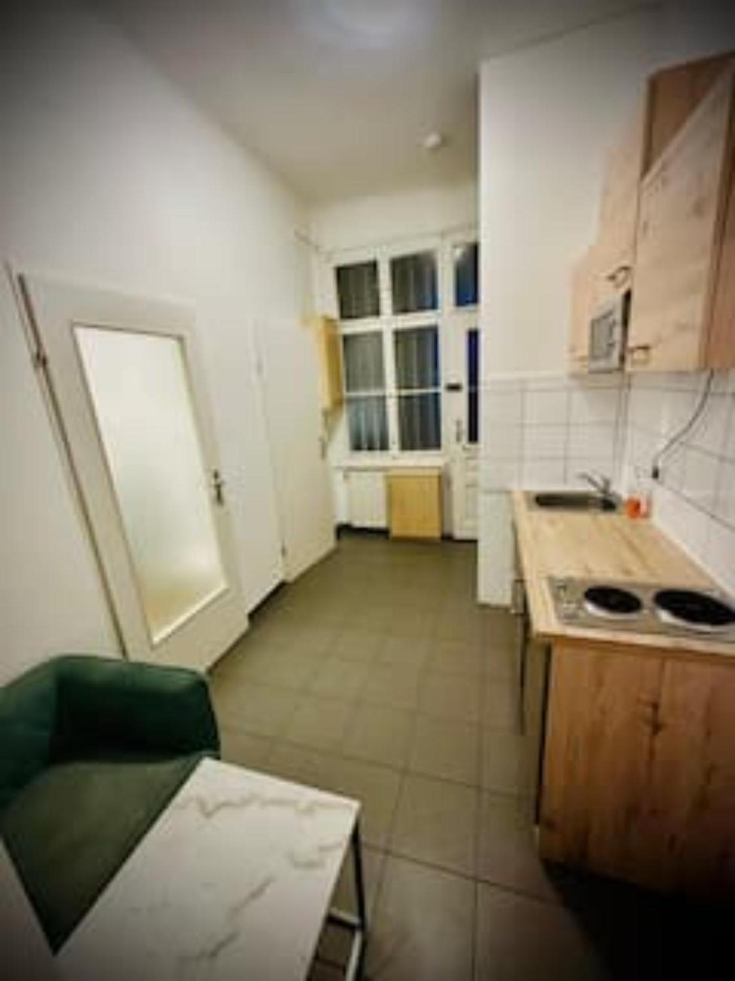 Spacious 2br Apt, Only 10min To Westbahnhof Apartment *